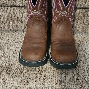 Justin Boots Brown and Pink Women's Cowboy Boots. Like New, Worn Twice.